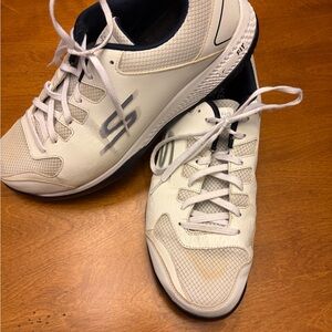 Skechers Men's White and Navy Sneakers men’s size